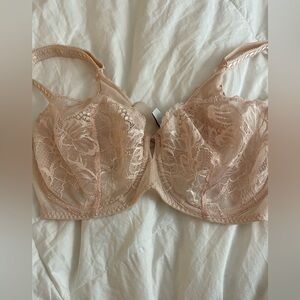 Simone Perele Bra, beautiful color. 32F.